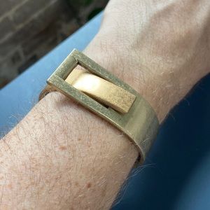 J Crew Gold Plated Interlocking Spring-Loaded‎ Cuff Bracelet UNIQUE